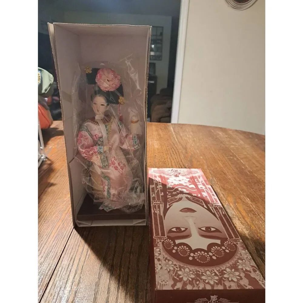 Vintage China Handicraft Japanese Geisha Doll NIB Pink Blue Red Gold Kimono 10"